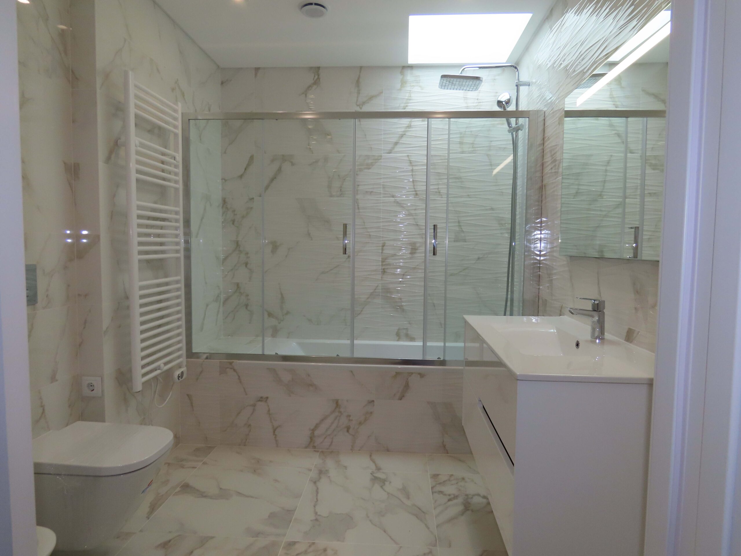 Bathroom-1-1-scaled-1.jpg