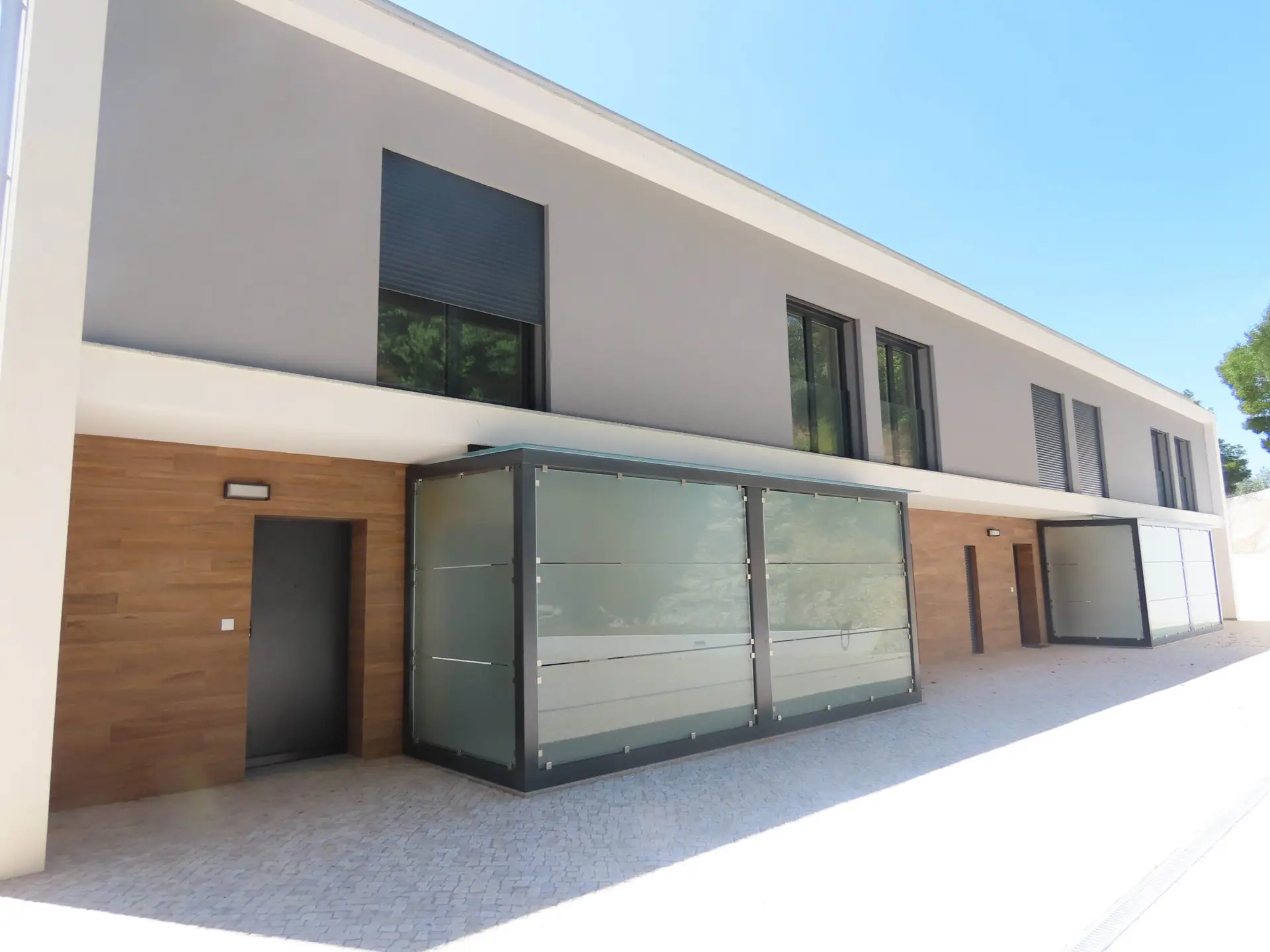 Facade-5-scaled-1.jpg