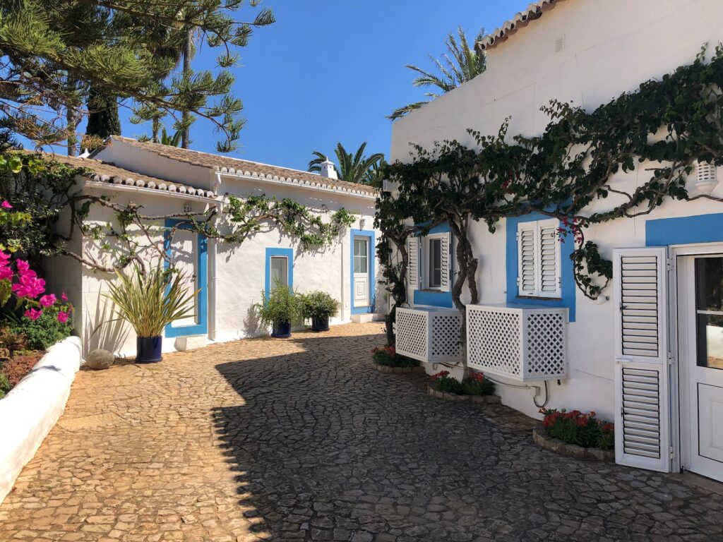 moradia to buy portugal residency advisors