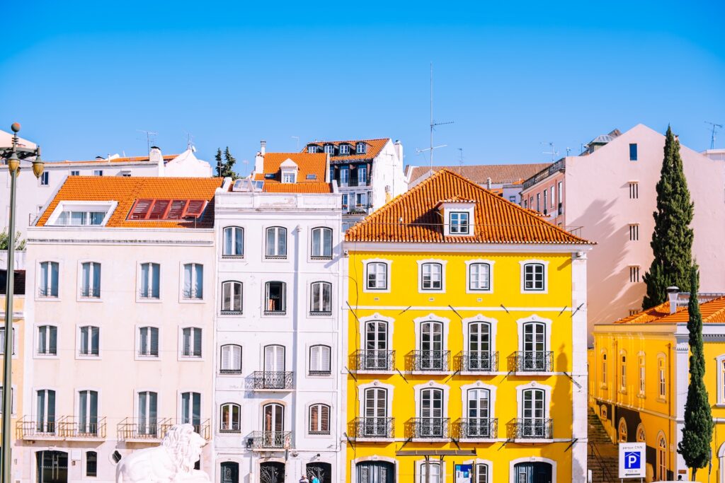 buy house in portugal