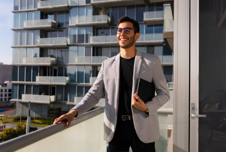 Real estate agent in a balcony